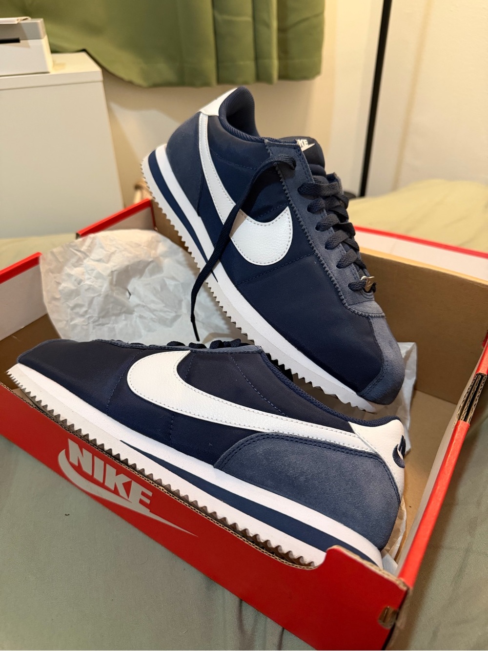 Nike Men's Navy and White Retro Runner Sneakers